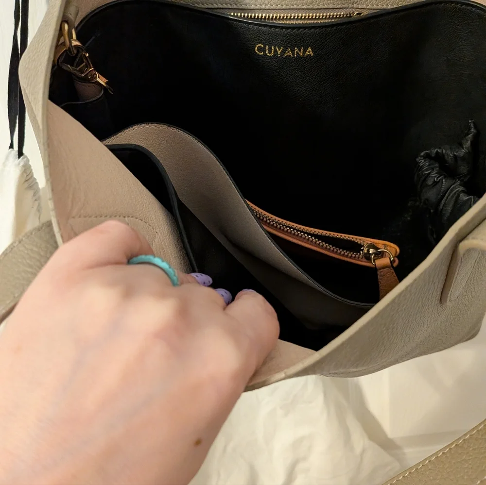 Cuyana Small Structured Taupe Leather Tote Bag - Picture 2 of 8